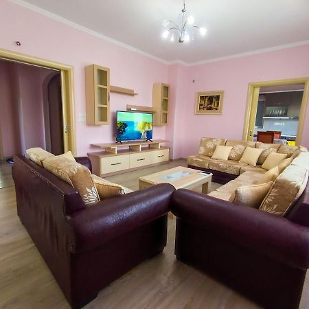 Cheerful 2 Bedroom Villa With Free Parking. Гірокастра Екстер'єр фото