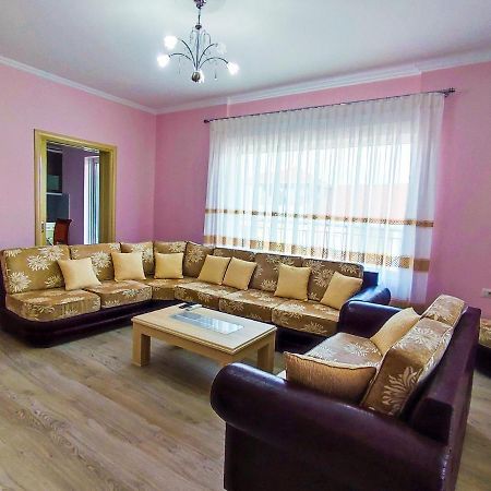 Cheerful 2 Bedroom Villa With Free Parking. Гірокастра Екстер'єр фото